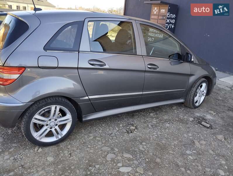 Хэтчбек Mercedes-Benz B-Class 2010 в Журавном