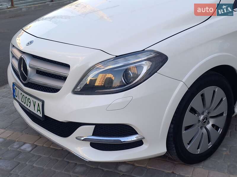 Хэтчбек Mercedes-Benz B-Class 2017 в Виннице фото 11 Хэтчбек Mercedes-Benz B-Class 2017 в Виннице