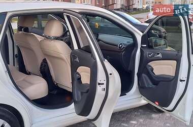 Хэтчбек Mercedes-Benz B-Class 2017 в 