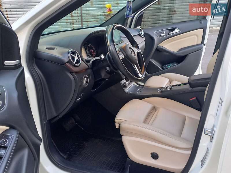 Хэтчбек Mercedes-Benz B-Class 2017 в Виннице фото 27 Хэтчбек Mercedes-Benz B-Class 2017 в Виннице