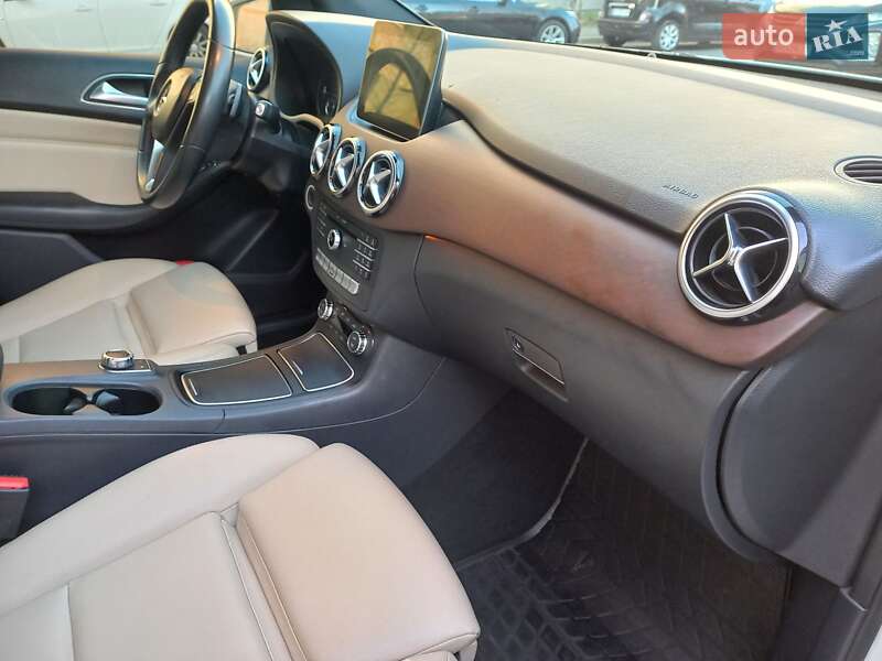 Хэтчбек Mercedes-Benz B-Class 2017 в Виннице фото 54 Хэтчбек Mercedes-Benz B-Class 2017 в Виннице