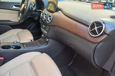 Хэтчбек Mercedes-Benz B-Class 2017 в 