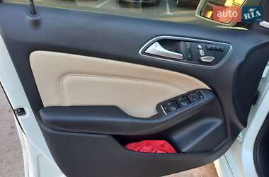 Хэтчбек Mercedes-Benz B-Class 2017 в 