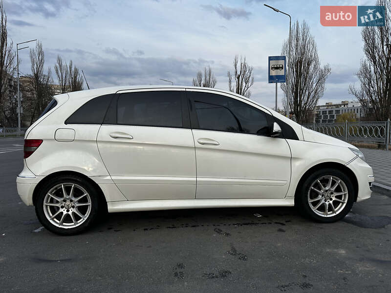 Хэтчбек Mercedes-Benz B-Class 2008 в Киеве