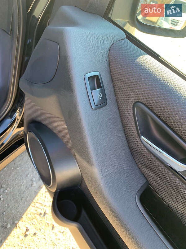 Хэтчбек Mercedes-Benz B-Class 2010 в Киеве