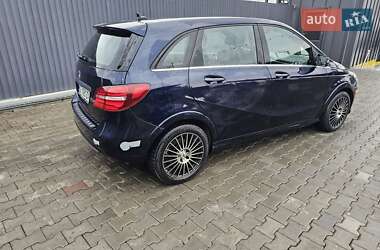 Хэтчбек Mercedes-Benz B-Class 2016 в 