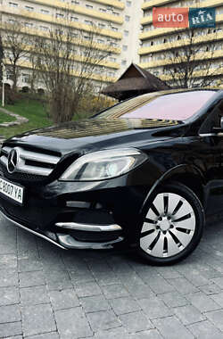 Хэтчбек Mercedes-Benz B-Class 2016 в 