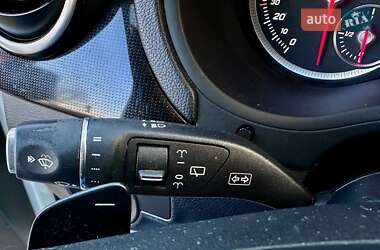 Хэтчбек Mercedes-Benz B-Class 2016 в 
