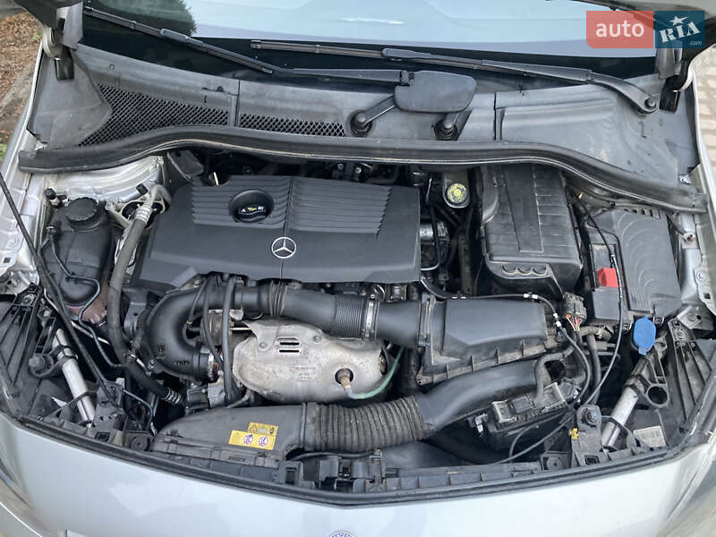 Хетчбек Mercedes-Benz B-Class 2012 в Золочеві