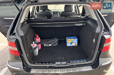 Хэтчбек Mercedes-Benz B-Class 2011 в 