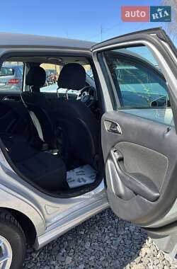 Хэтчбек Mercedes-Benz B-Class 2012 в 