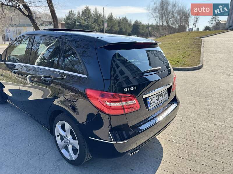 Хетчбек Mercedes-Benz B-Class 2014 в Новояворівську