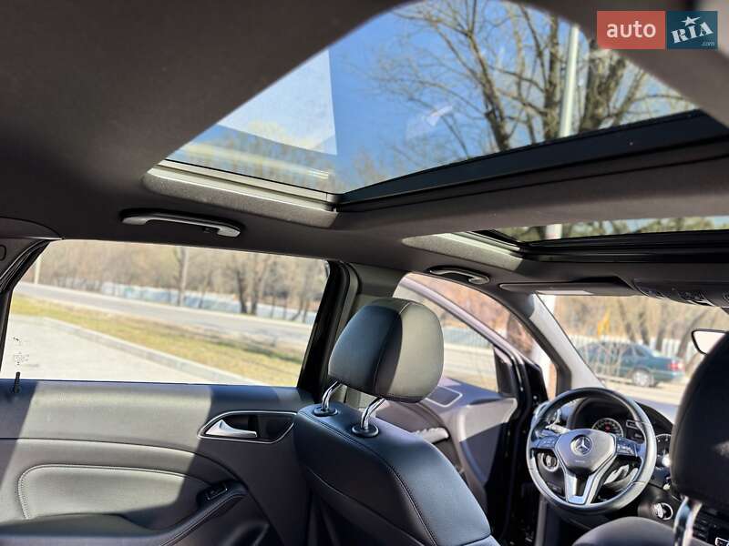 Хетчбек Mercedes-Benz B-Class 2014 в Новояворівську