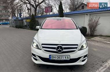Хетчбек Mercedes-Benz B-Class 2015 в 
