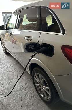 Хетчбек Mercedes-Benz B-Class 2017 в 