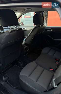 Хэтчбек Mercedes-Benz B-Class 2013 в 
