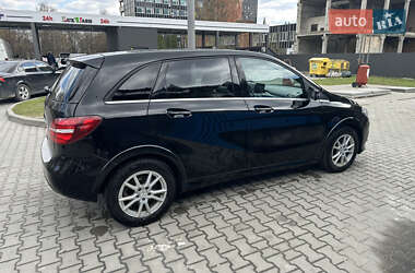 Хэтчбек Mercedes-Benz B-Class 2016 в 