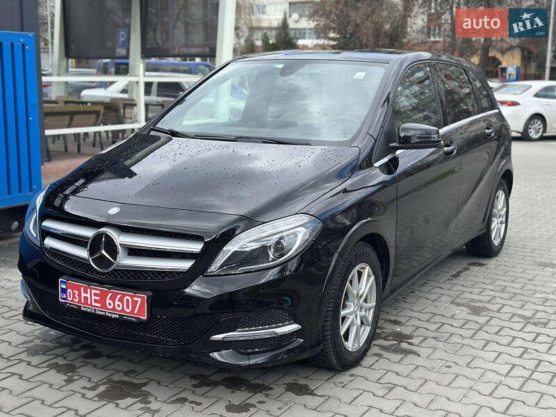 Хэтчбек Mercedes-Benz B-Class 2016 в 