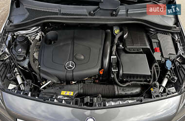 Хэтчбек Mercedes-Benz B-Class 2012 в 