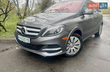 Хэтчбек Mercedes-Benz B-Class 2016 в 