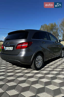 Хэтчбек Mercedes-Benz B-Class 2016 в 