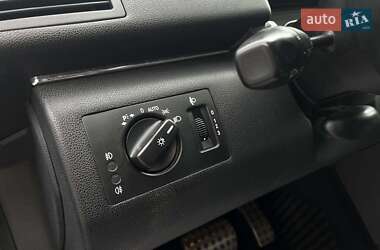 Хэтчбек Mercedes-Benz B-Class 2010 в 