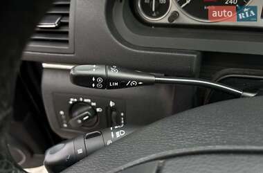Хэтчбек Mercedes-Benz B-Class 2010 в 