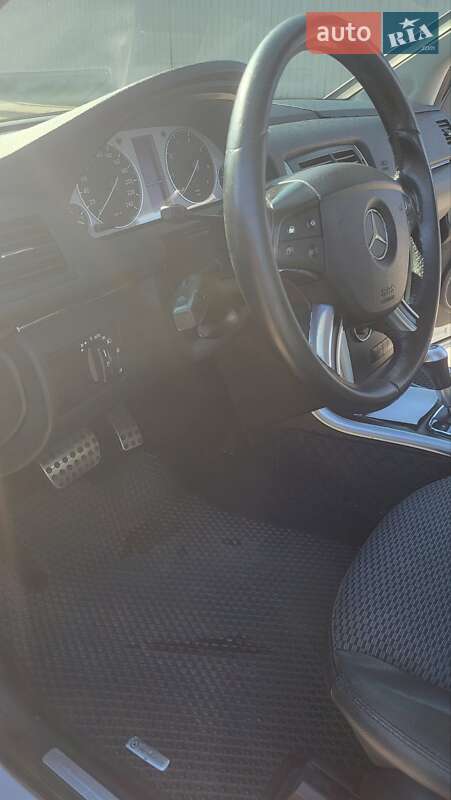 Хетчбек Mercedes-Benz B-Class 2010 в Дніпрі