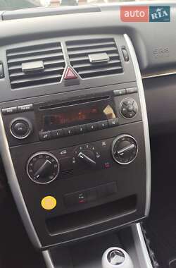 Хэтчбек Mercedes-Benz B-Class 2006 в 