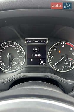 Хэтчбек Mercedes-Benz B-Class 2012 в 