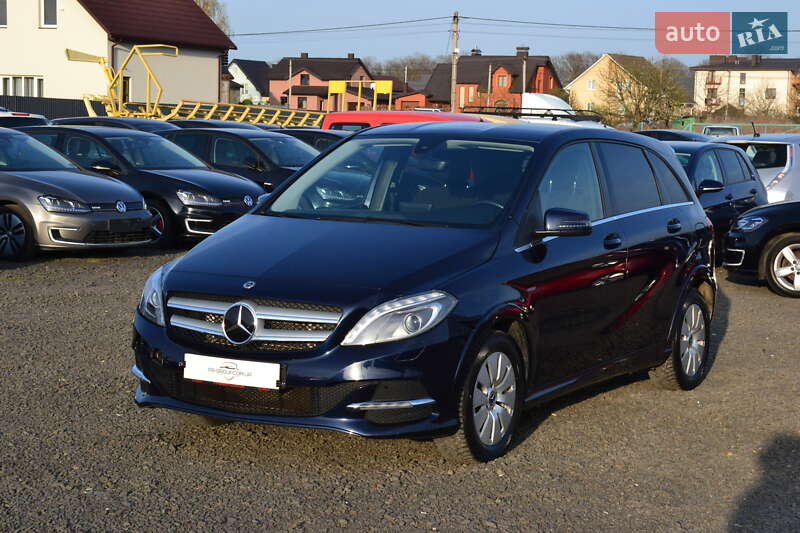 Хетчбек Mercedes-Benz B-Class 2017 в 