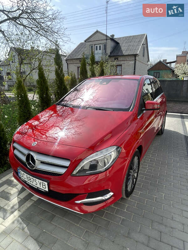 Хэтчбек Mercedes-Benz B-Class 2017 в Львове