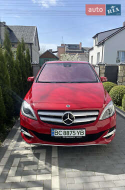 Хэтчбек Mercedes-Benz B-Class 2017 в 