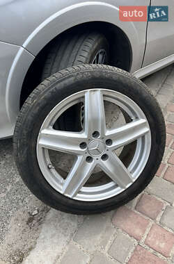 Хэтчбек Mercedes-Benz B-Class 2015 в 