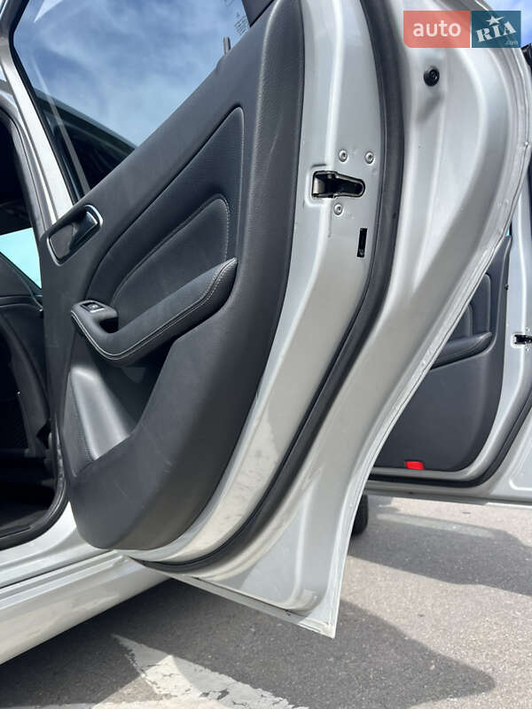 Хетчбек Mercedes-Benz B-Class 2015 в Києві