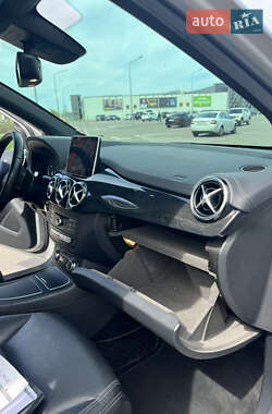 Хэтчбек Mercedes-Benz B-Class 2015 в 