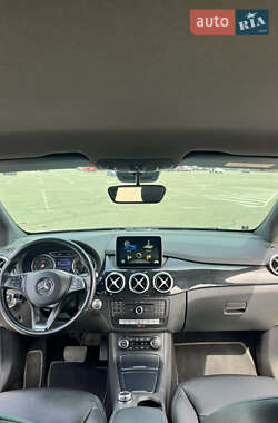 Хэтчбек Mercedes-Benz B-Class 2015 в 