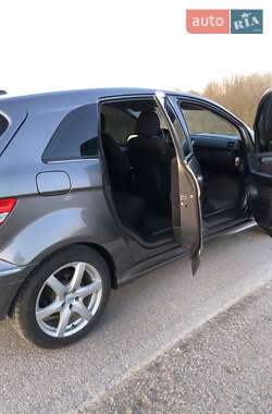 Хэтчбек Mercedes-Benz B-Class 2010 в 