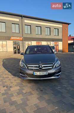 Хэтчбек Mercedes-Benz B-Class 2015 в 