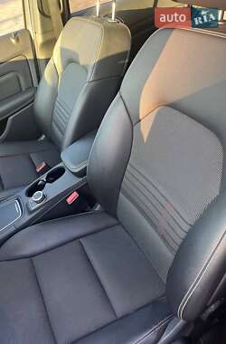 Хэтчбек Mercedes-Benz B-Class 2015 в 