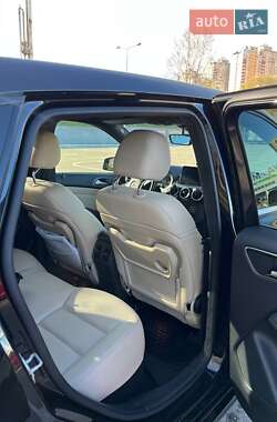 Хэтчбек Mercedes-Benz B-Class 2017 в 