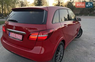 Хетчбек Mercedes-Benz B-Class 2016 в 