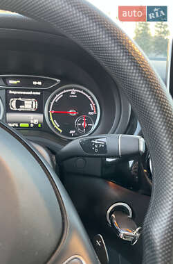 Хетчбек Mercedes-Benz B-Class 2016 в 