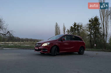 Хетчбек Mercedes-Benz B-Class 2016 в 