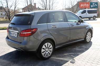 Хэтчбек Mercedes-Benz B-Class 2015 в 