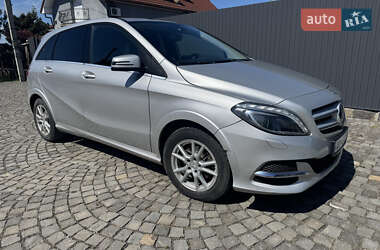 Хэтчбек Mercedes-Benz B-Class 2016 в 