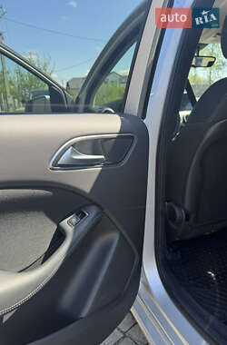 Хэтчбек Mercedes-Benz B-Class 2016 в 