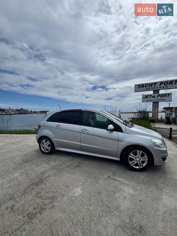 Хэтчбек Mercedes-Benz B-Class 2010 в Запорожье