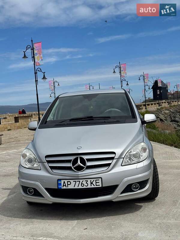 Хэтчбек Mercedes-Benz B-Class 2010 в Запорожье