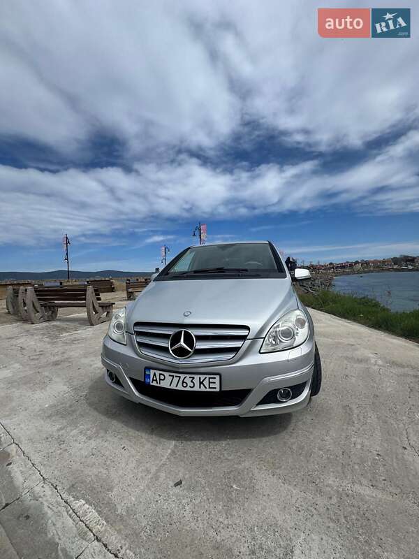 Хэтчбек Mercedes-Benz B-Class 2010 в Запорожье